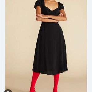 Amore Vert Beryl Crepe Sweetheart Neckline Black dress.